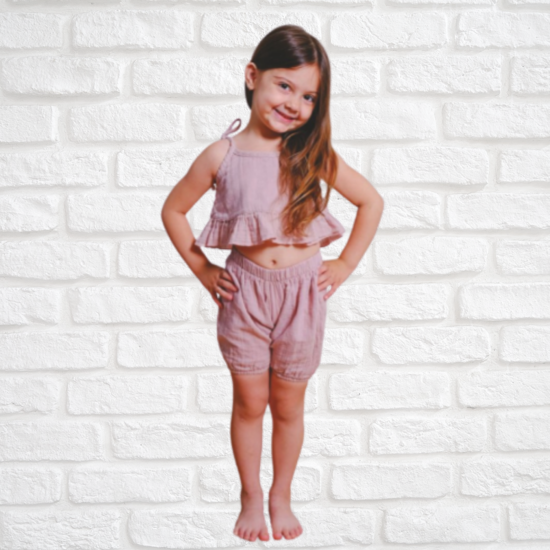 Comfortable elastic waistband shorts for toddlers